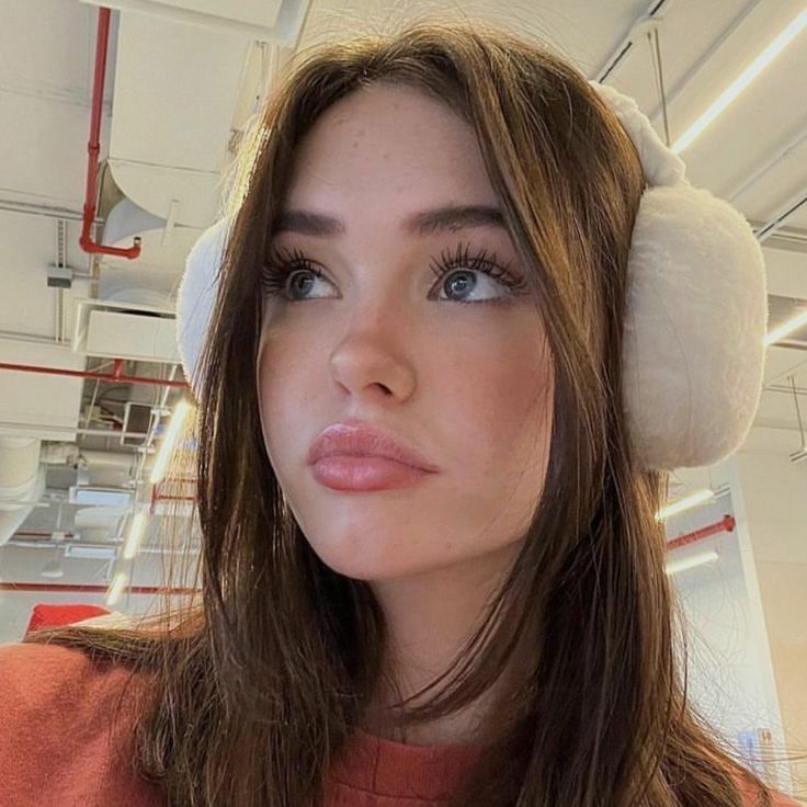 Emily R.